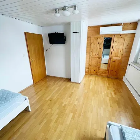 דירה Spacious Flat With Garden *