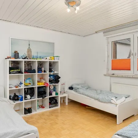 דירה Spacious Flat With Garden סלה