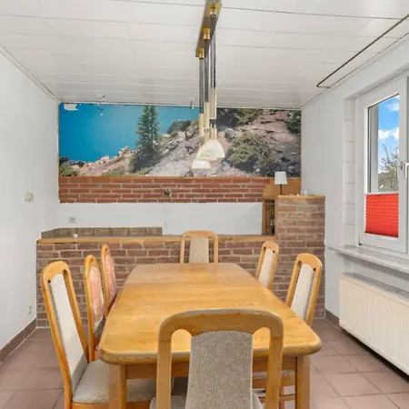 Spacious Flat With Garden * סלה