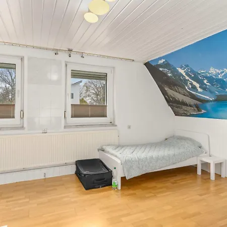 דירה Spacious Flat With Garden סלה