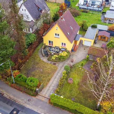 Spacious Flat With Garden Apartment *